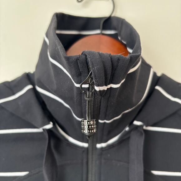 Lululemon Stride Sailor Stripe Hooded Jacket Sz 4 - Picture 9 of 11